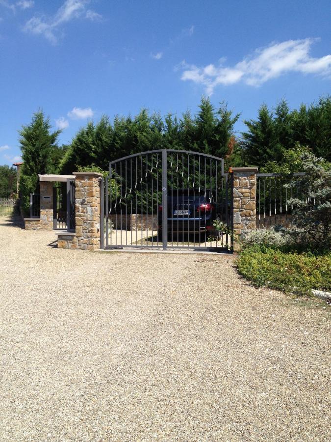 Appartamento In Villa Con Piscina - Mhateria Relais Rignano sullʼArno Eksteriør billede