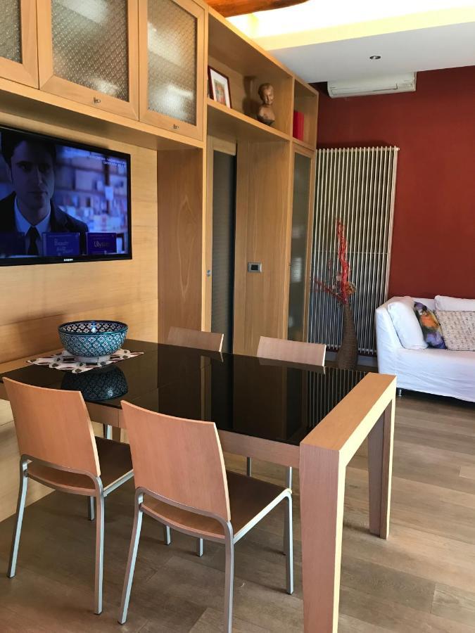 Appartamento In Villa Con Piscina - Mhateria Relais Rignano sullʼArno Eksteriør billede
