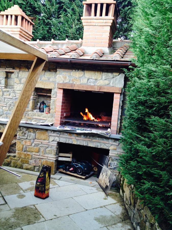 Appartamento In Villa Con Piscina - Mhateria Relais Rignano sullʼArno Eksteriør billede